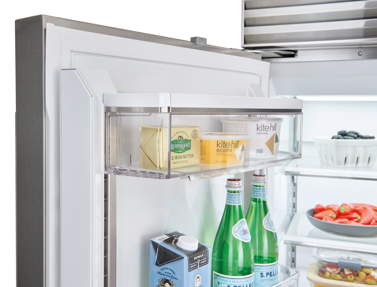 refrigerador-moderno-dispensador-inteligente-subzero-amplio-congelador-magnetico-panelable