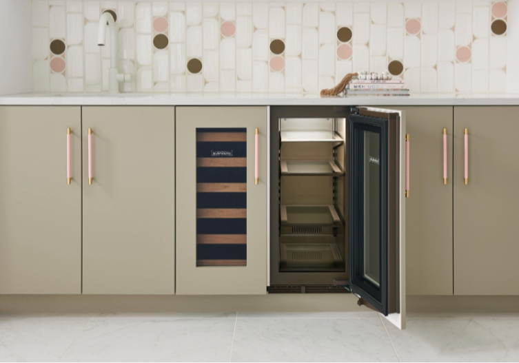 centro-de-bebidas-subzero-elegante-moderno-refrigerador