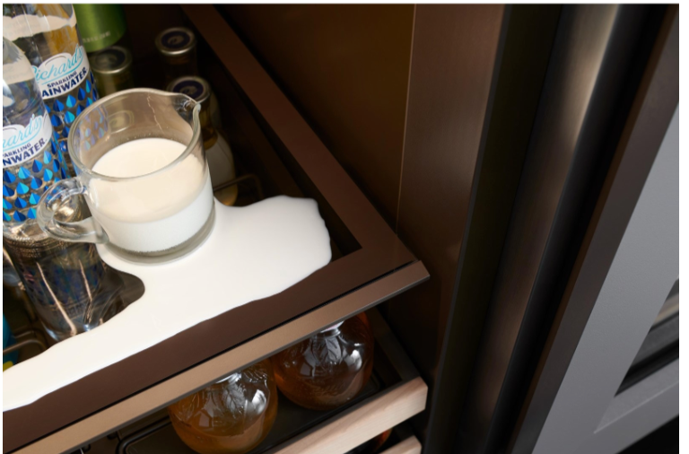 centro-de-bebidas-subzero-elegante-moderno-refrigerador